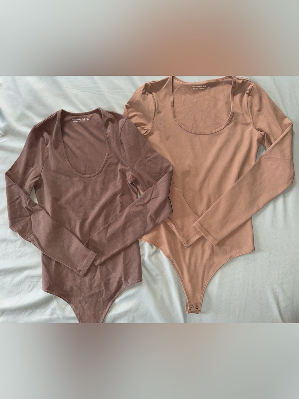 🍂 Abercrombie & Fitch Bundle Long-Sleeve Scoop Neck Bodysuits in Brown and Taupe
